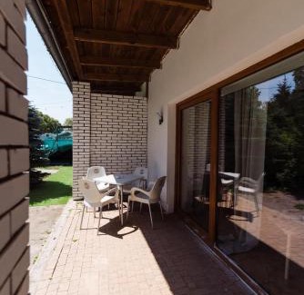 Brwinow Apartment | Wake Villa