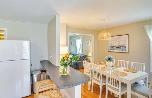 Wakefield-Peacedale Apartment | Wakefield Escape: Walk to Downtown & Near Beaches!