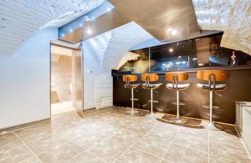 Wakefield House | Wakefield Town House