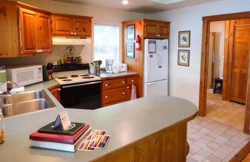 Town of Jerusalem House | Wakiva Esperanza: Beautiful Lakefront and Dog-friendly Home
