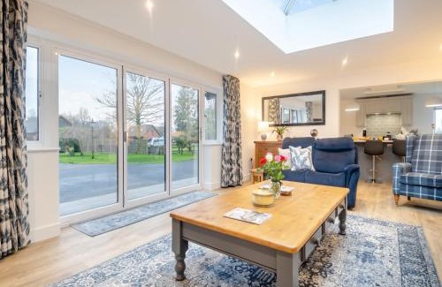 Diss House | Walcot House Stables