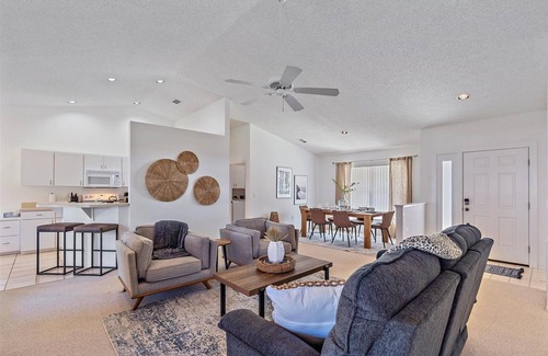 Arlington Park House | Waldemere House | NEW Saltwater Pool | Screened Porch, Fireplace + Games