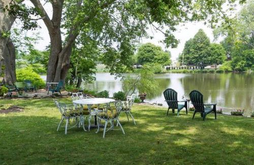 Spring Lake Hotel | Walden on the Pond