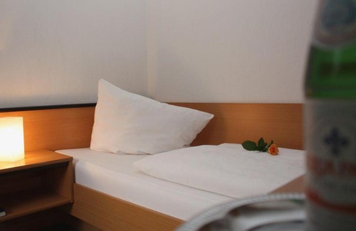 Oebisfelde Hotel | Waldgaststätte Barriere Rehm