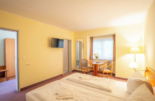 Schoeneiche bei Berlin Hotel | Waldhotel Schöneiche - Self-Check-in