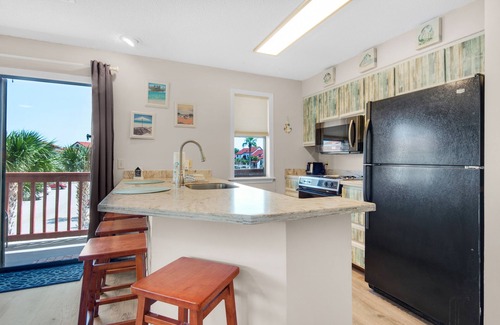 Gulf Lagoon Beach Condo | ☀️Walk 2 Beach -Pool-Sauna-Budget Friendly - St. Thomas Square Villa 1211C☀️