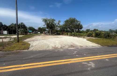 Port St. Joe RV Rental | Walk across the street to put your toes in the sand! Beautiful sunset views!