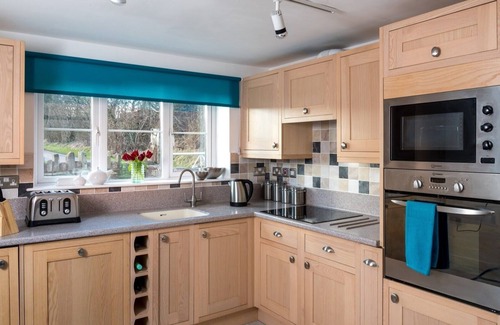 Llanfihangel Tal-y-llyn Cottage | Walk, cycle, explore or just watch views of the Brecon Beacons at Glanpant Bach