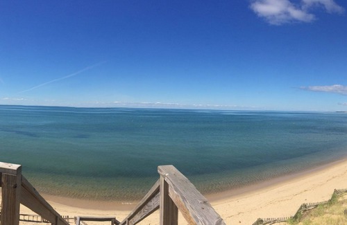 North Eastham Cottage | Walk down quiet country lane to private Bay Beach.