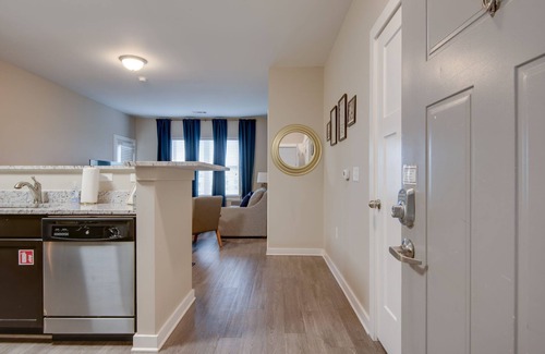 North Capitol Condo | ~Walk Downtown~ 2 Bed*2 Bath Condo #303