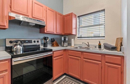 Lincolnville House | Walk Downtown & Historic Sites – Charming Cottage