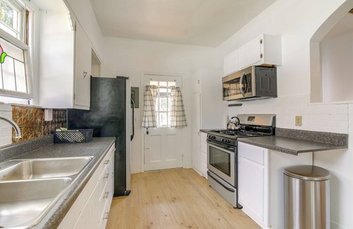 Clarksdale House | Walk Downtown: Home w/Yard in Clarksdale