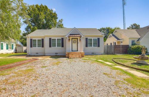 Clarksdale House | Walk Downtown Home with Yard in Clarksdale
