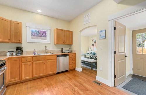Old Town West House | Walk Everywhere - Art, Restaurants, Poudre River