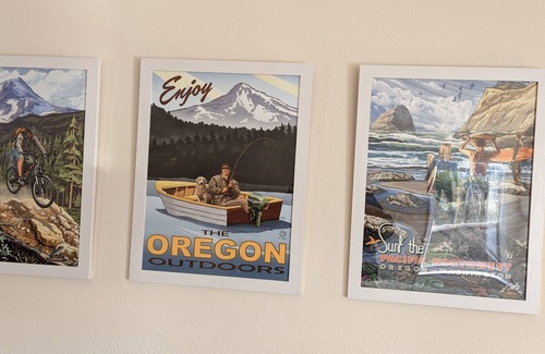 Vernonia House | Walk EVERYWHERE: the river, park, restaurants, trail! Lots of Space!
