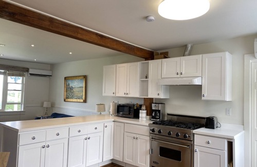 Block Island Ski Chalet | WALK FROM FERRY! WALK TO TOWN ! BIKE EVERYWHERE!