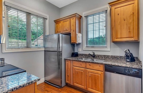 Indian Point Condo | Walk In Condo, No Stairs! Lakeview by Pool!