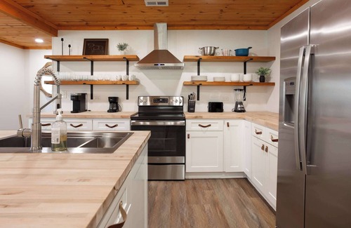 Pittman Center Cabin | Walk Into The National Park/View