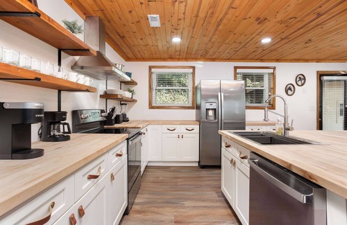 Pittman Center Cabin | Walk Into The National Park/View