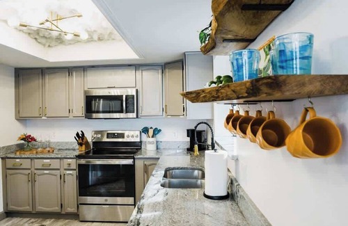 Altamonte Springs House | Walk into Tropical Paradise - POOL - GYM - HOT TUB