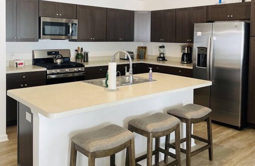 Okahumpka Villa | Walk or bike to the PITCH and PUTT, GAMES Themed Recreation Center, SAWGRASS and 55 min to Disney!