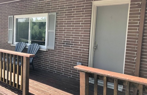 Dorset House | Walk out deck room 1. Minutes from the Lake, Boat Launch, Dorset