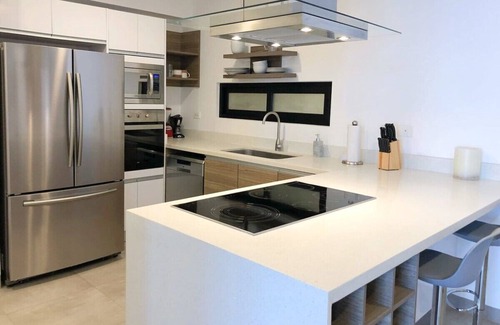 Centro Condo | Walk to 5th Ave & Beach | Oceanview Rooftop Pool