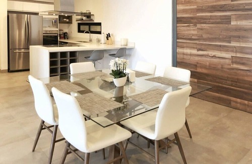 Centro Condo | Walk to 5th Ave & Beach | Oceanview Rooftop Pool