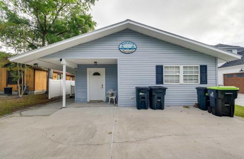Atlantic Beach House | Walk to Atlantic Beach Family Gem with Fenced Yard