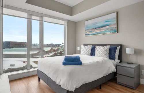 Victoria Park Apartment | Walk to Bars, Casino, Stampede & Saddledome PLUS FREE Bonus Banff Pass, Parking & Wine!