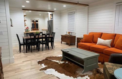 Pigeon Point House | Walk to Bay Street and Historic Downtown Beaufort! Close to Parris Island MCRD!