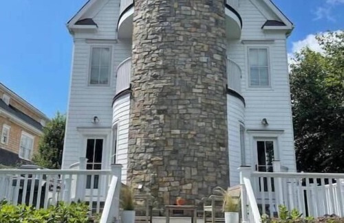 Fairfield House | Walk to Beach! 4 Bedroom, 4.5 bath