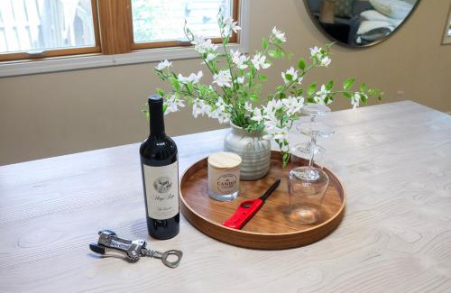 Lake Geneva House | Walk To Beach And Downtown Lake Geneva!