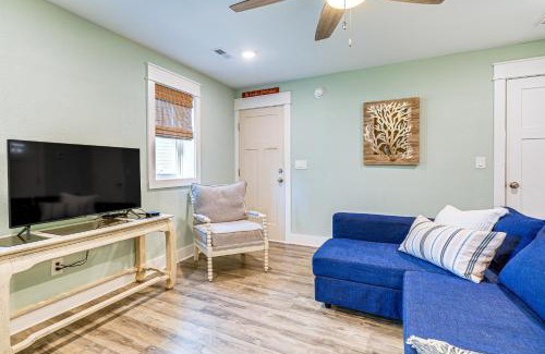 Colington Apartment | Walk to Beach Apt with Private Hot Tub!
