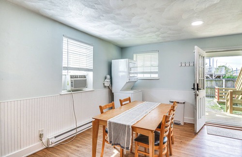 Willoughby Spit Apartment | Walk to Beach & Chesapeake Bay: Norfolk Retreat!