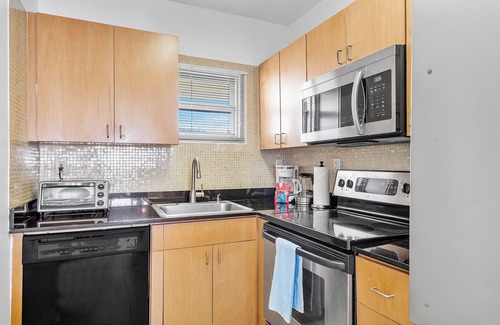 South Pointe Condo | 🏖️WALK TO BEACH🏖️Family Friendly Perfect Location-Parking