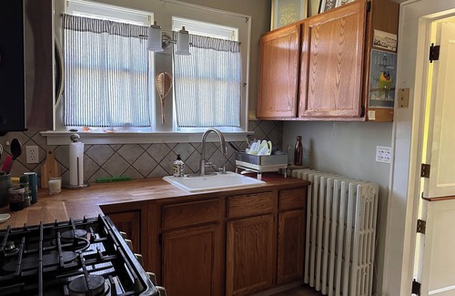 Southold House | WALK TO BEACH - Founders Landing, Southold - restaurants, Village, Jitney, LIRR