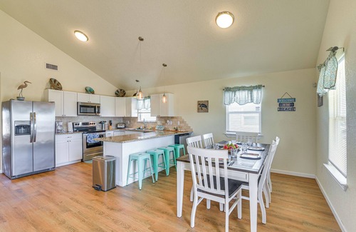 Freeport House | Walk to Beach: Gulf-View Home in Surfside Beach!