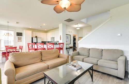 Galveston House | Walk to Beach Galveston Home with Resort Perks!