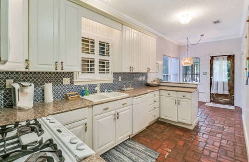 Gulfport House | Walk to Beach! Game Room! Pets! Screened porch!