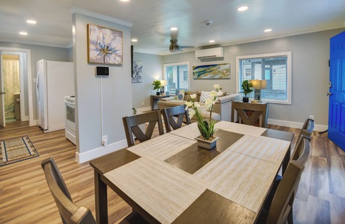 Buckroe Beach Cottage | Walk to Beach: Hampton Home w/Grill!