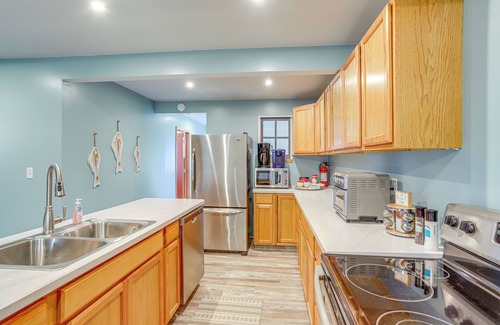 Vermilion House | Walk to Beach: Home w/Pool in Vermilion