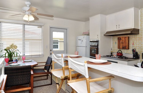San Clemente House | Walk to Beach! Lovely San Clemente 2BD/1BA - Coastal Breezes!