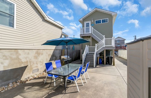 Seaside Heights Apartment | Walk To Beach, Parking for 3 cars, Towels + Linens Included, 4 beach badges