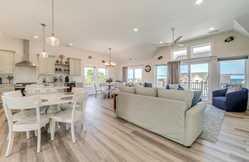 Southern Shores House | Walk to Beach Southern Shores Retreat with Hot Tub