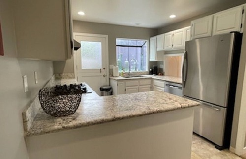 Northwest Carmel House | Walk to beach & town! 4 bdrm sleeps 7, private yard, firepits, deck w/ocean view