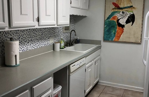 Fernandina Beach House | Walk to beach. Perfect for families & couples. Pool & tennis onsite.