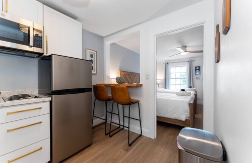 Old Orchard Beach Apartment | Walk to Beach & Pier | 1BR Suite with Pool & Kitchenette