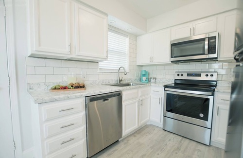 Bahama Beach Apartment | Walk to Beach, Near Pier Park/Top Golf, Large Yard