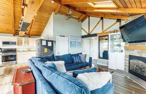 Seabrook House | Walk to Beach: Water-View Seabrook Sanctuary